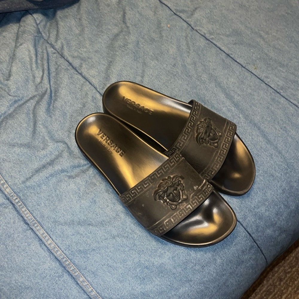Versace slides